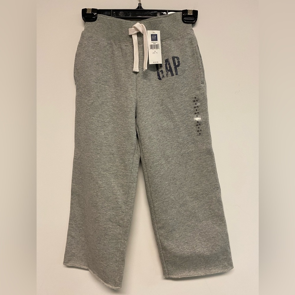 NWT Gap Kids Cropped Sweatpants Sz 6/7